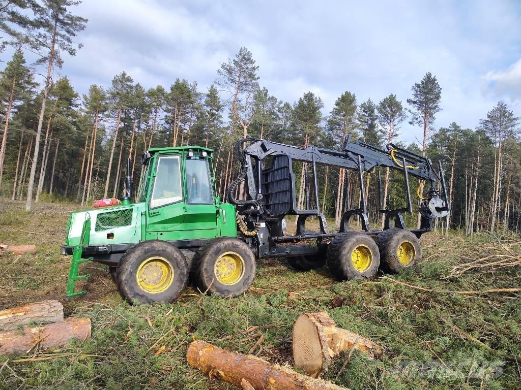 John Deere 1110 D Forwarders