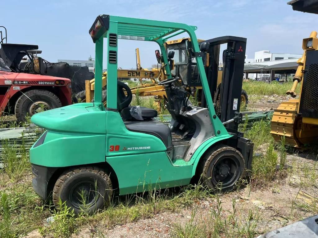 Mitsubishi FD 30 N Diesel Forklifts