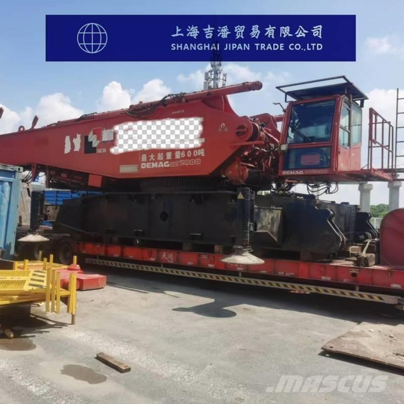 Demag CC 2800 Crawler Cranes