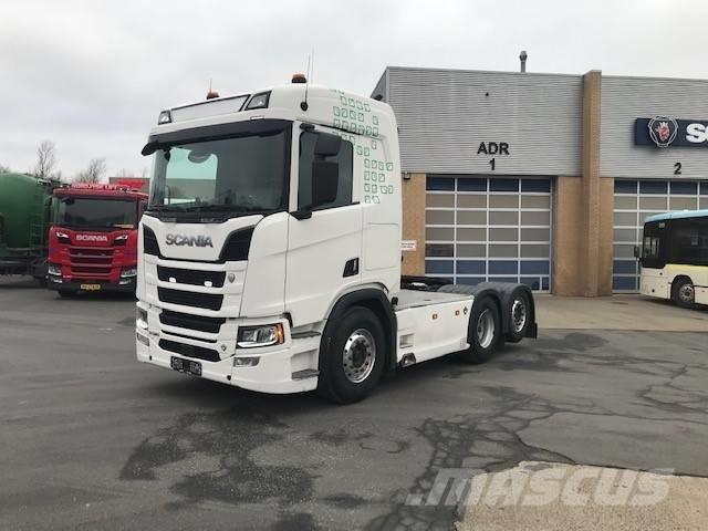 Scania R 520 Conventional Trucks / Tractor Trucks