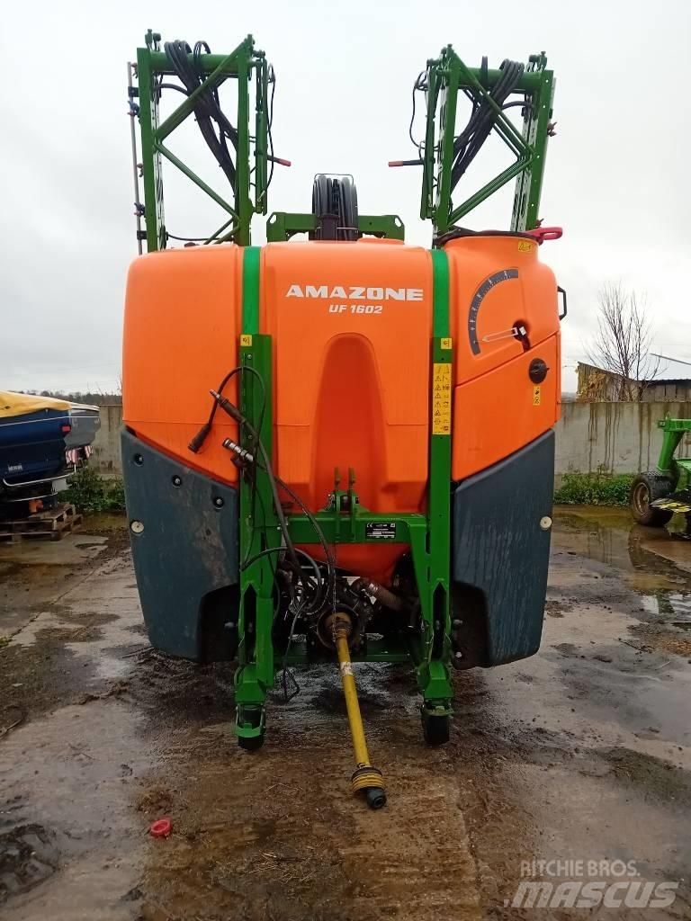 Amazone UF 1602 Sprayer Fertilizers