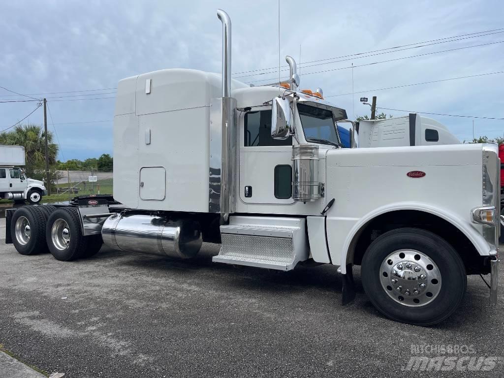Peterbilt 389 Conventional Trucks / Tractor Trucks