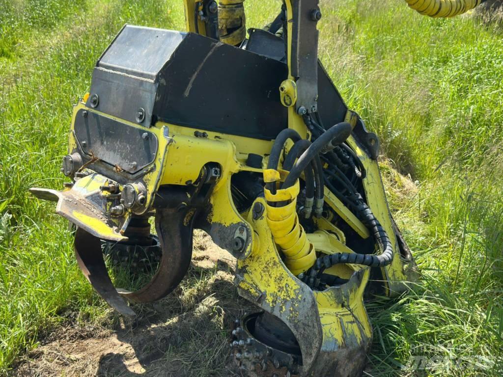 John Deere 1470 E Harvesters