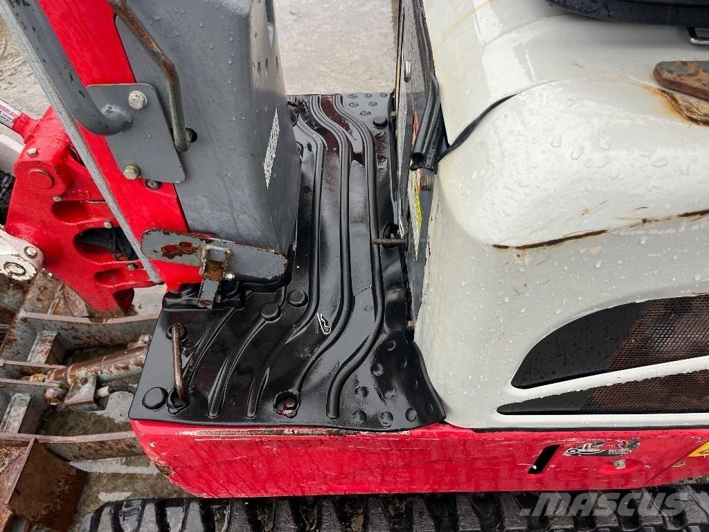 Takeuchi TB 210 R Mini Excavators <7t (Mini Diggers)