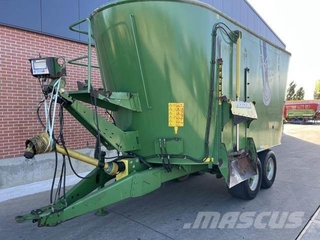 Peecon 26M³ Mixer feeders