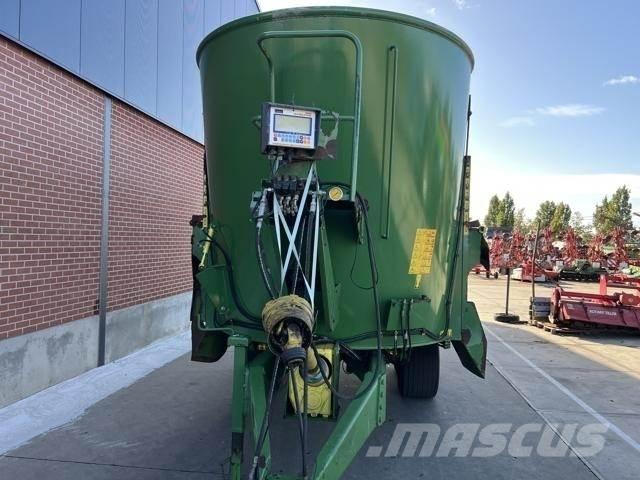 Peecon 26M³ Mixer feeders