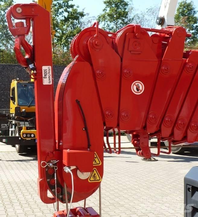 Unic URW-547 Crawler Cranes