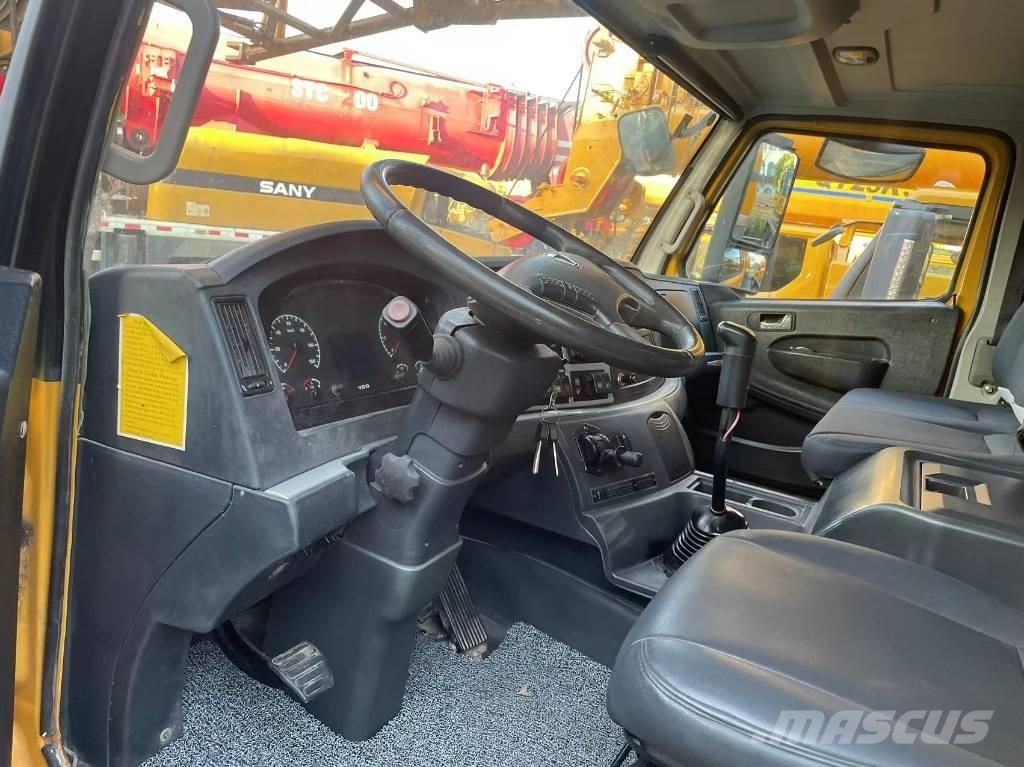 XCMG XCT 80 Mobile and all terrain cranes