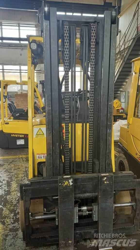 Hyster E5.0XNS Electric Forklifts