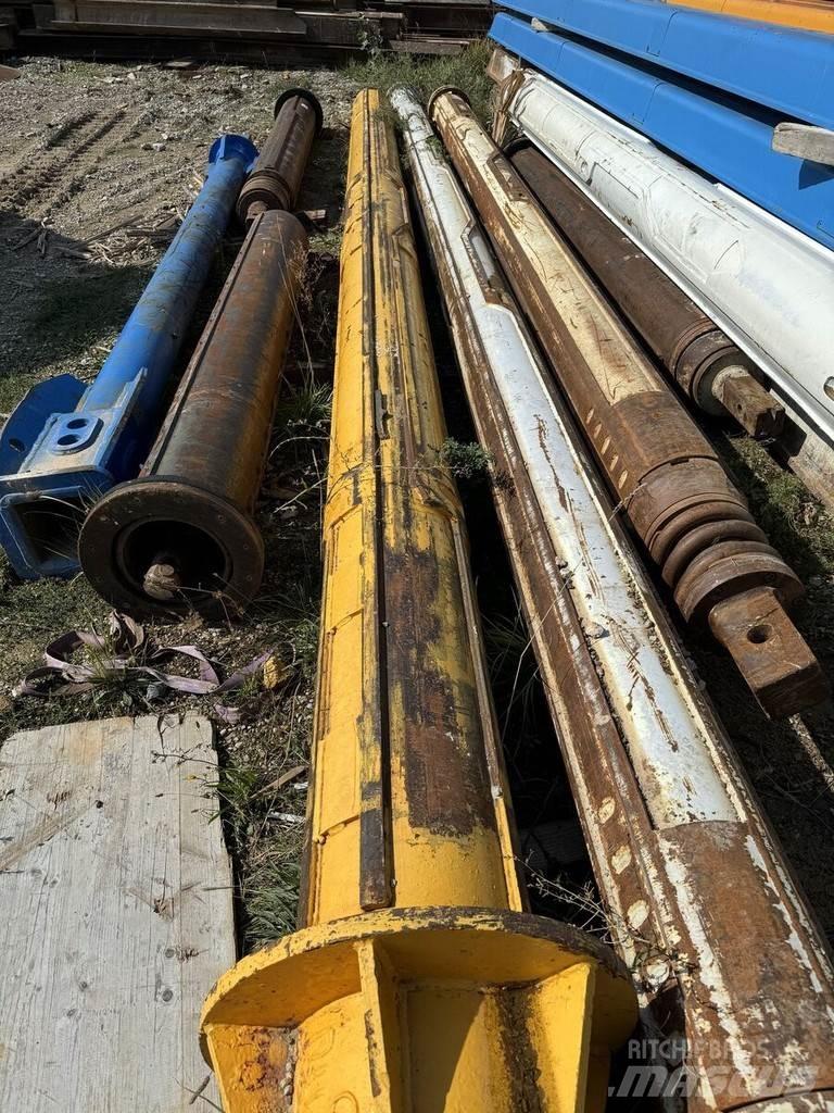 Kelly Bar Drilling Equipment