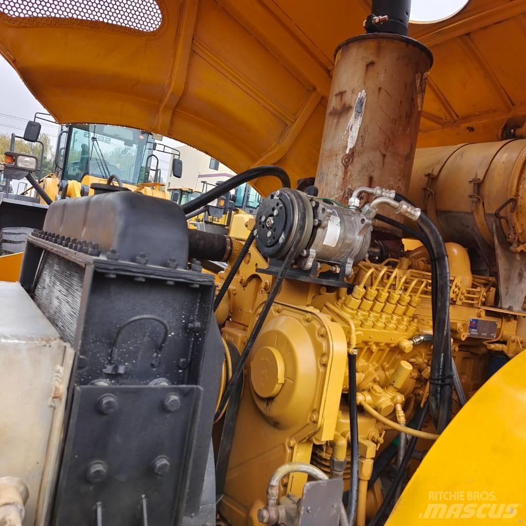XCMG XS 223 J Single drum rollers