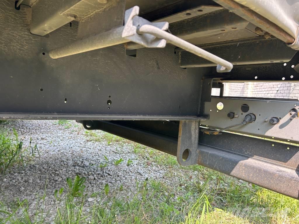 Kögel SN 24 Curtain  trailers