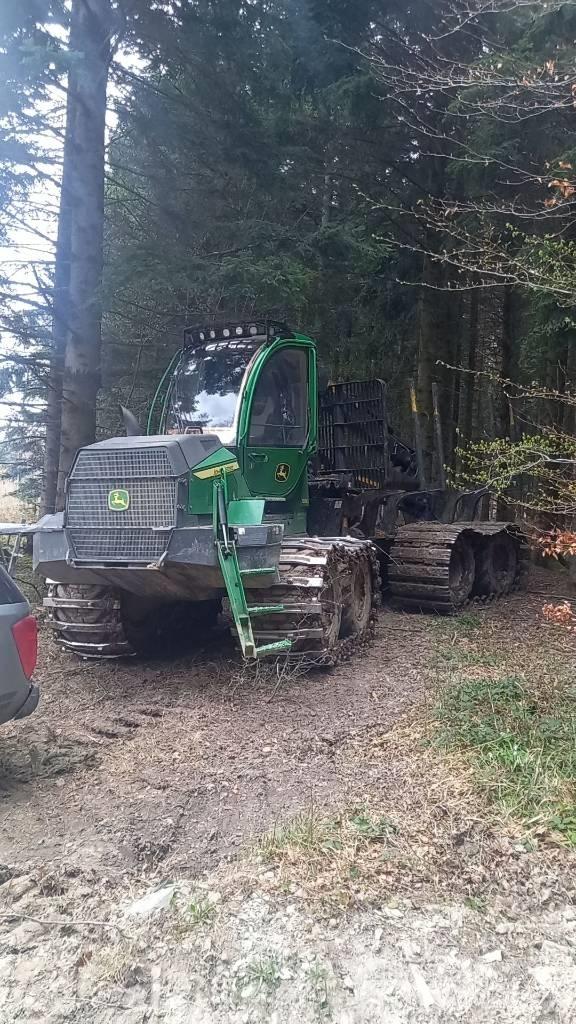John Deere 1010 G Forwarders