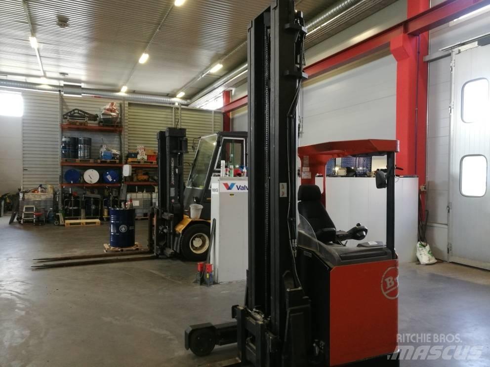 BT RR B 2 Reach trucks