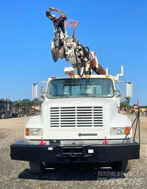 International 4700 Work Trucks / Municipal