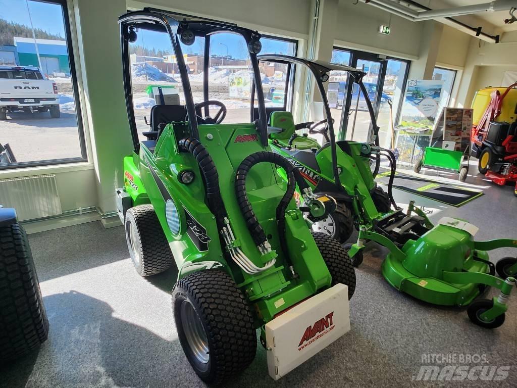 Avant 423 Skid Steer Loaders