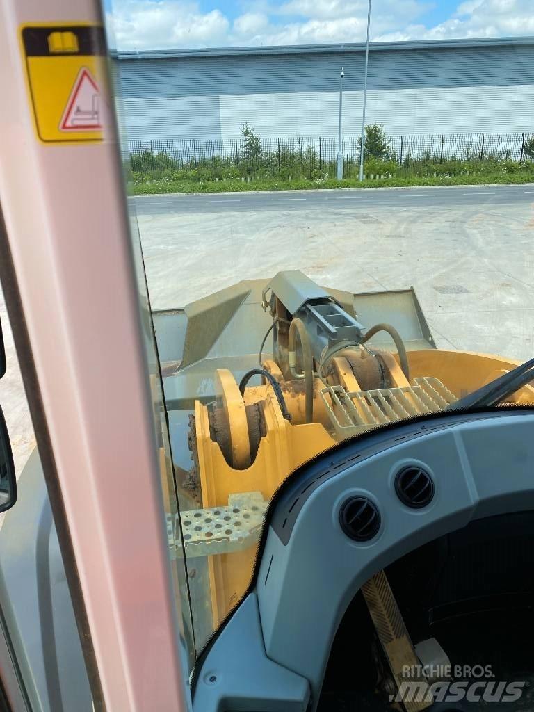 Liebherr L 576 Wheel Loaders