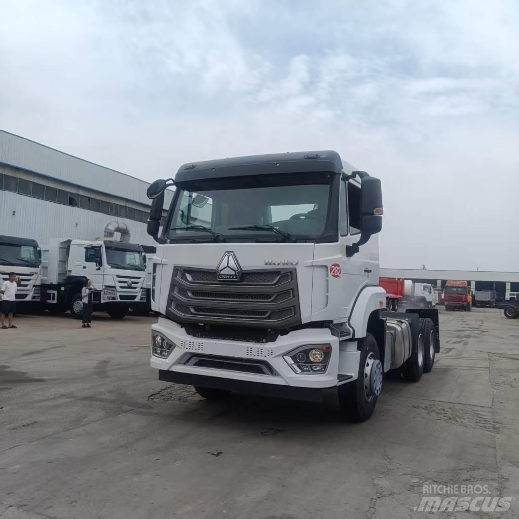 Howo 371 Conventional Trucks / Tractor Trucks