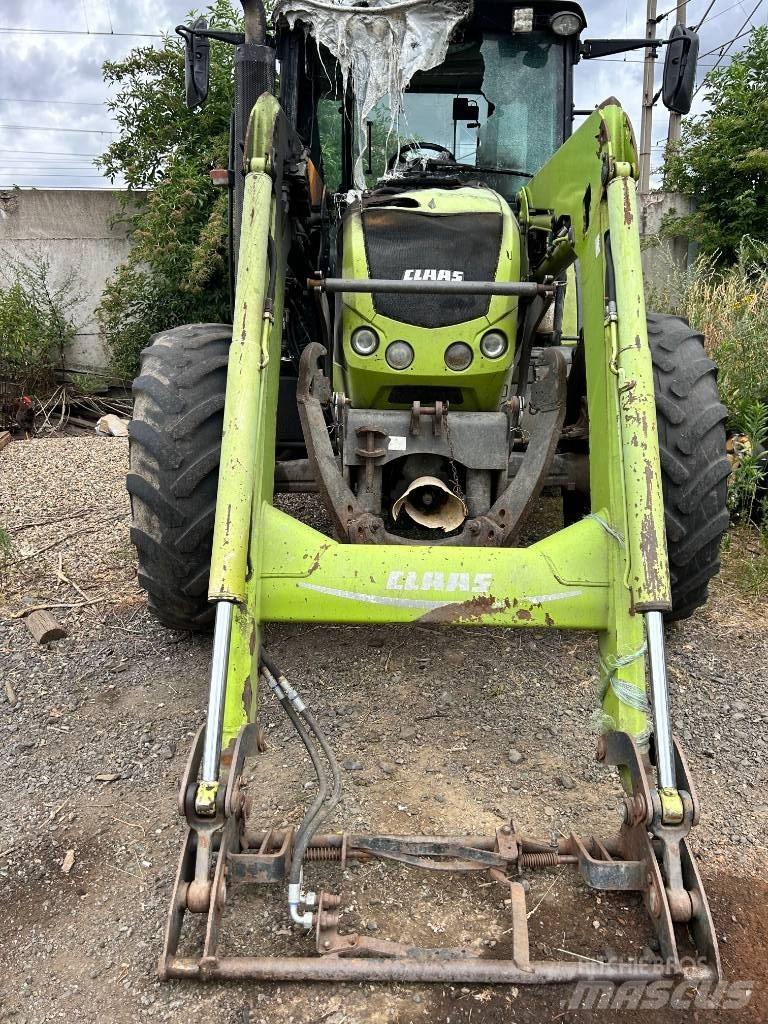 CLAAS Arion 420 Tractors