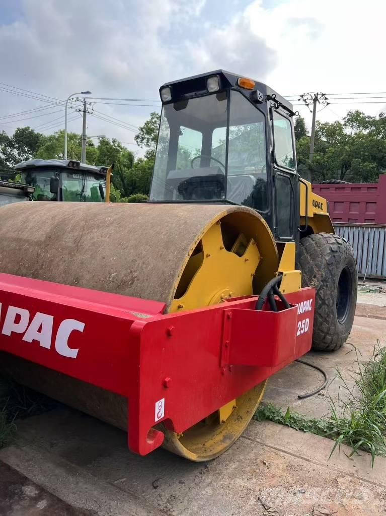 Dynapac CA 25 D Single drum rollers