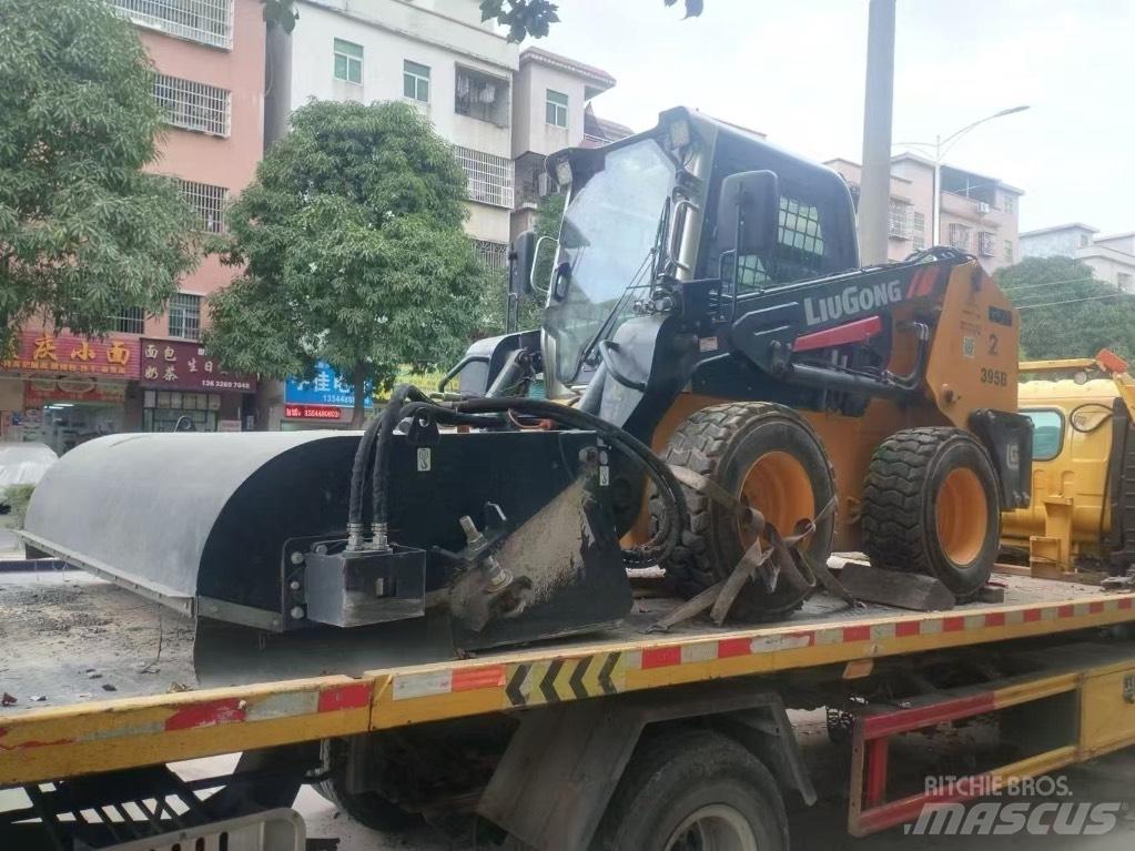 LiuGong 395B Skid Steer Loaders