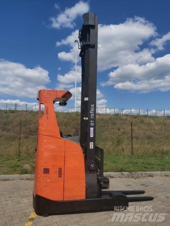 BT RR E 160 Reach trucks