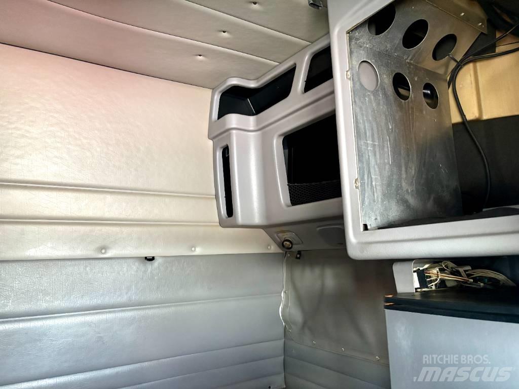 Peterbilt 367 Conventional Trucks / Tractor Trucks