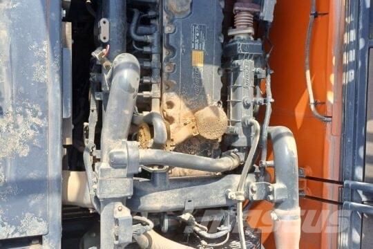 Develon DX225LC-5 Crawler Excavators