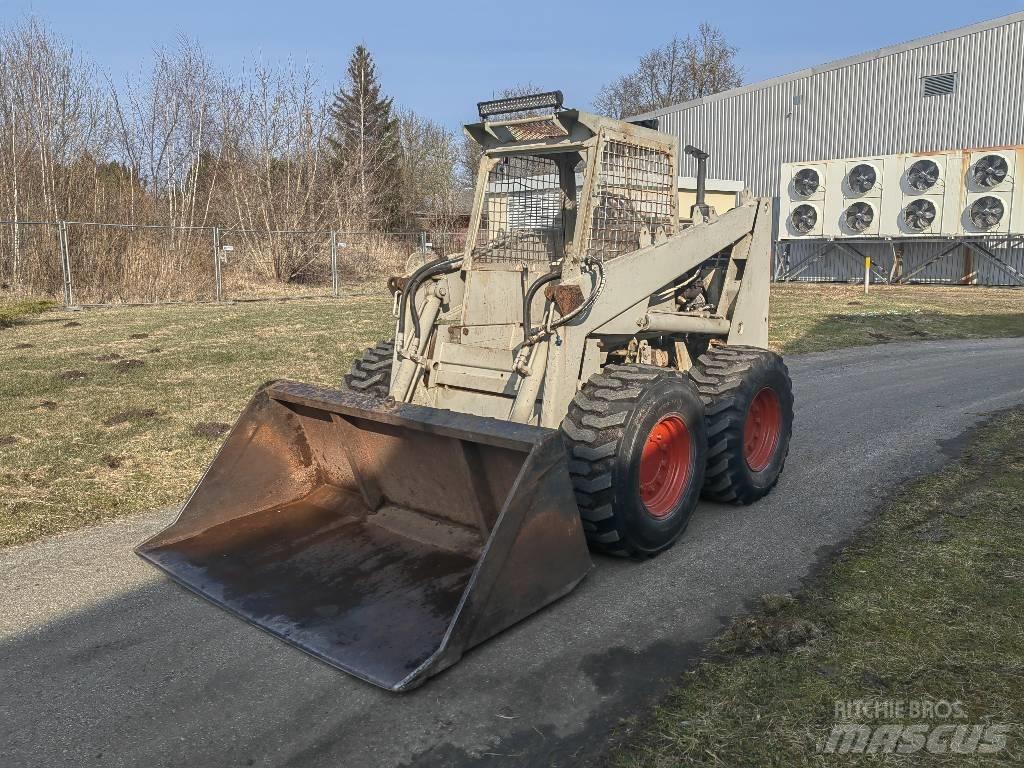Bobcat M 970 Skid Steer Loaders