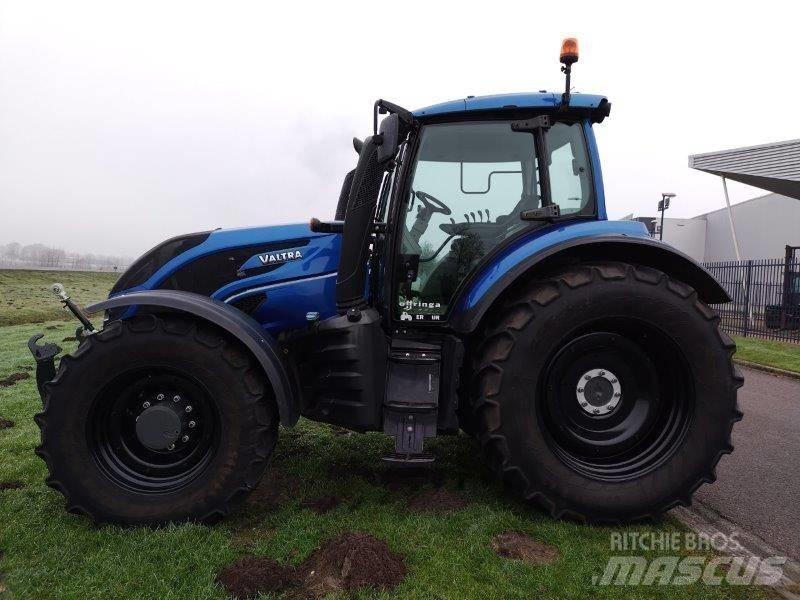 Valtra T 234 A Tractors