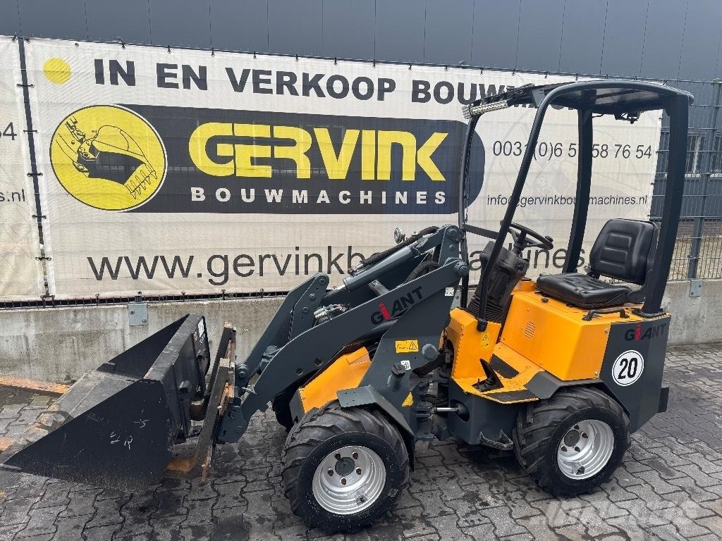 GiANT B204SW Mini Loader