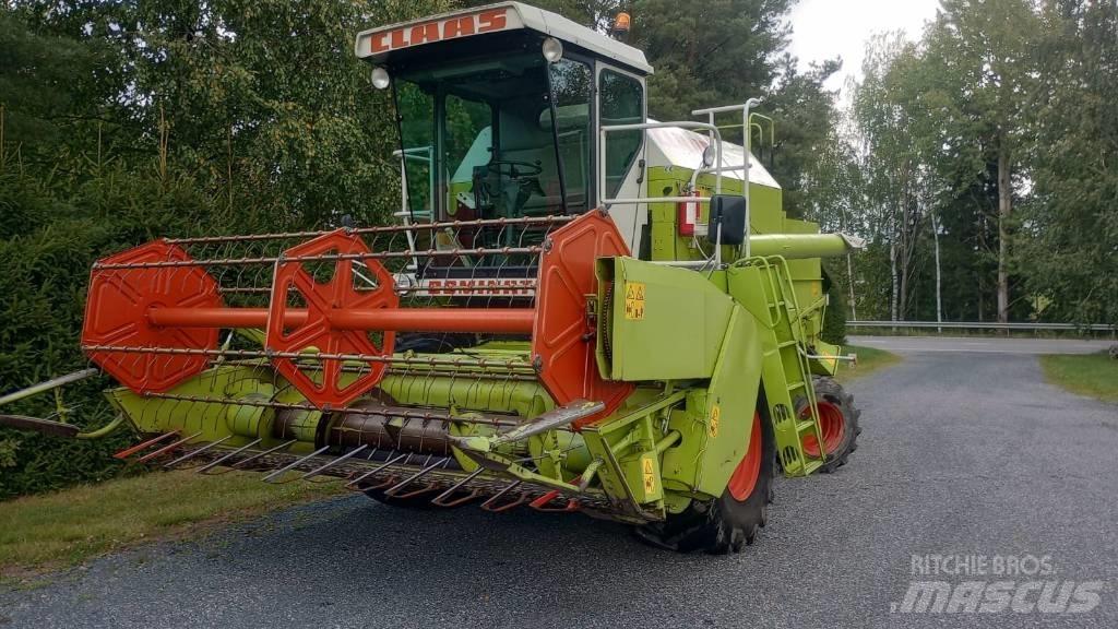CLAAS Dominator 58 S Combine Harvesters