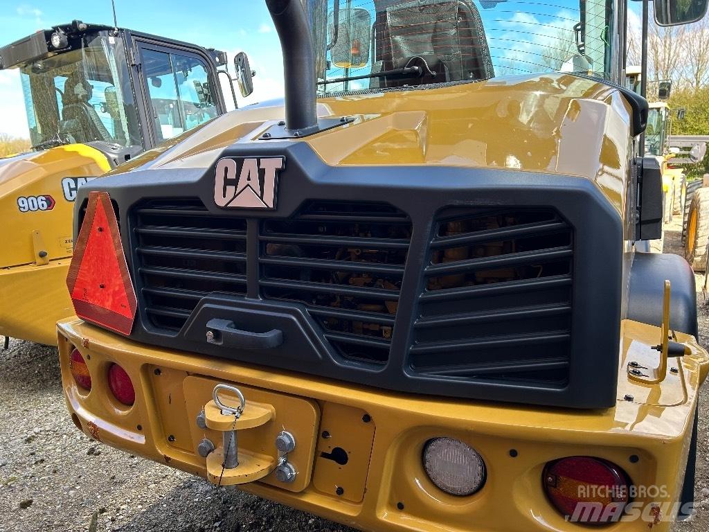 CAT 906 Wheel Loaders