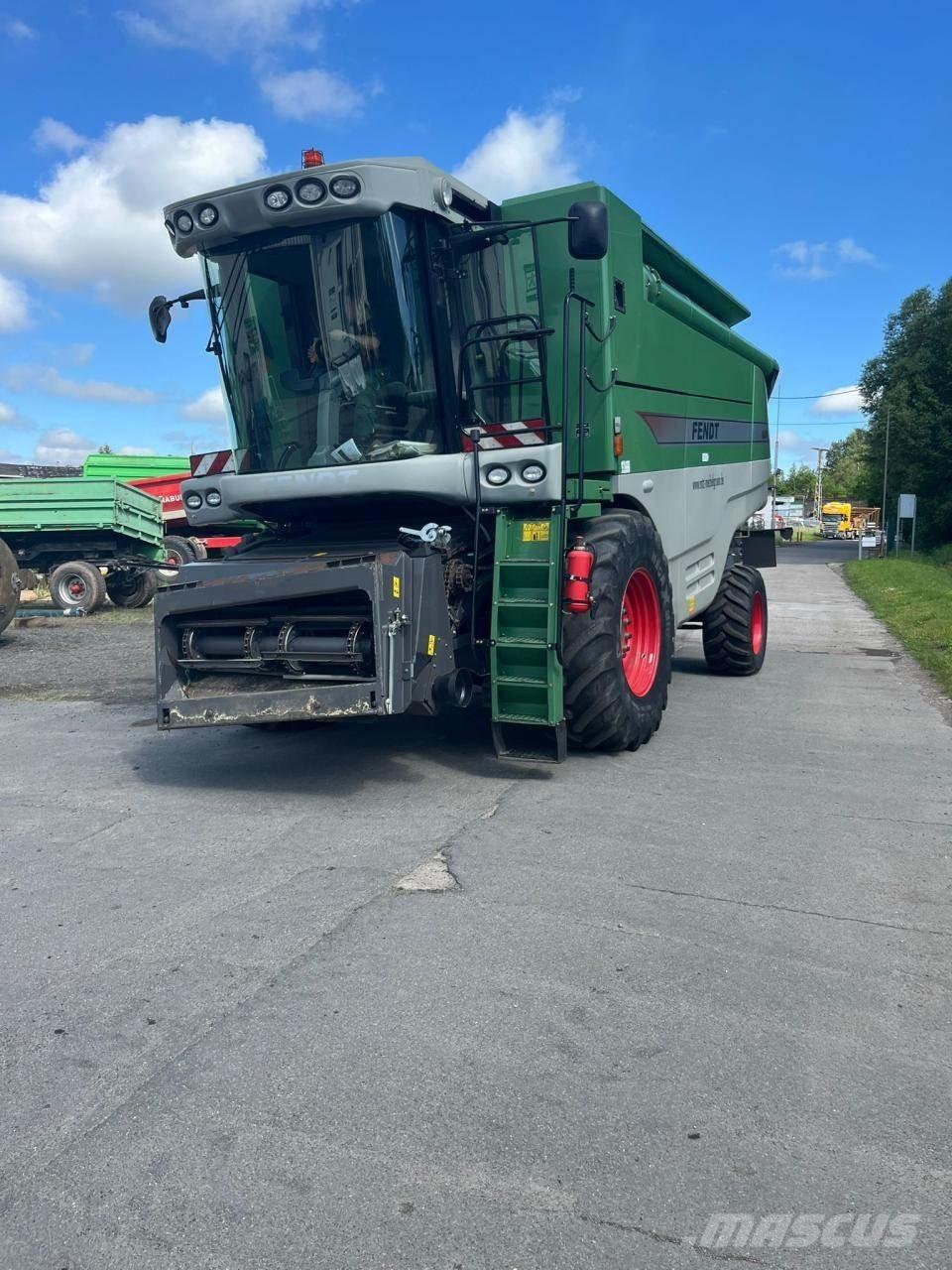 Fendt 8400 P AL Combine Harvesters