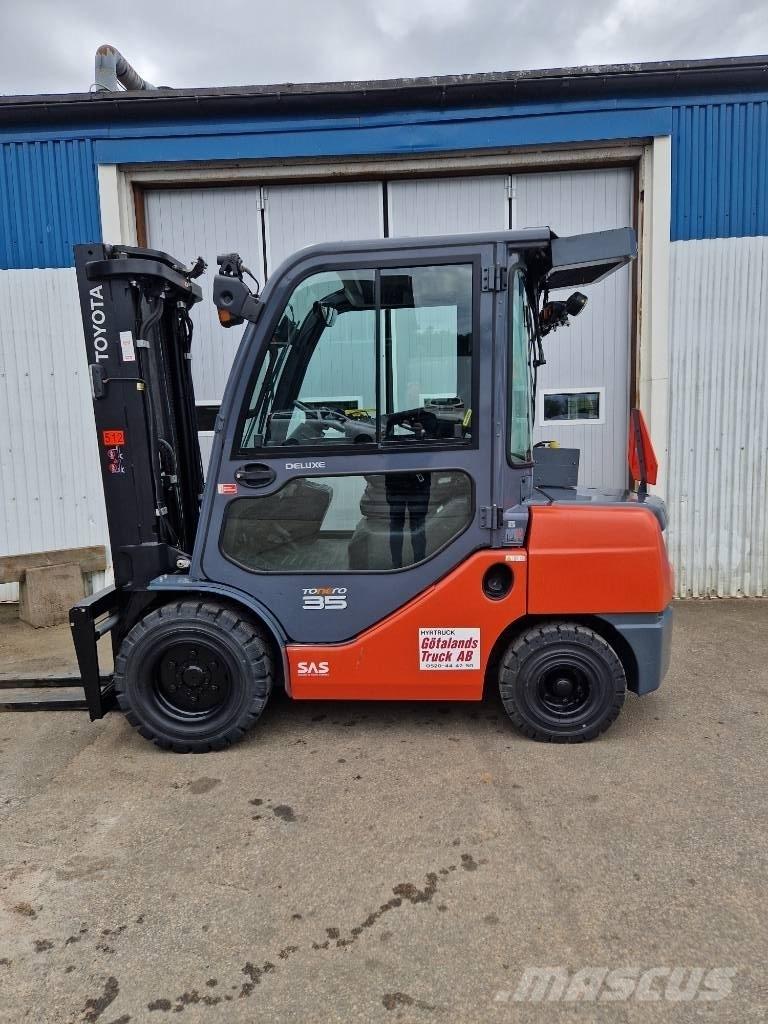Toyota 8 FDJF 35 Diesel Forklifts