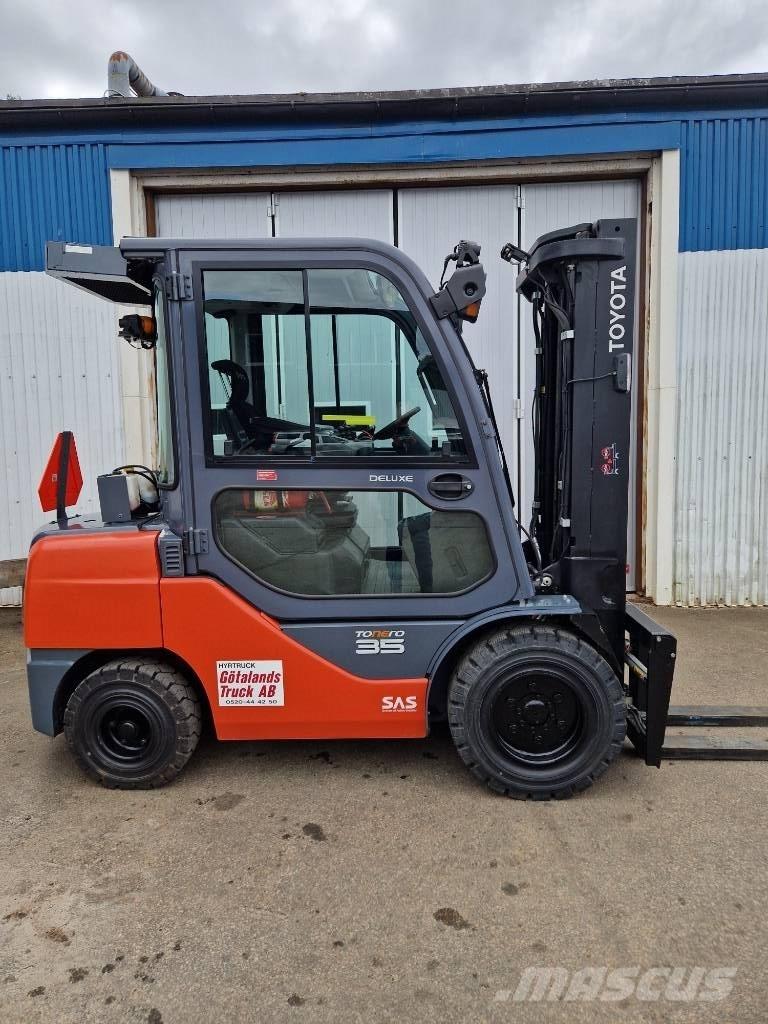 Toyota 8 FDJF 35 Diesel Forklifts