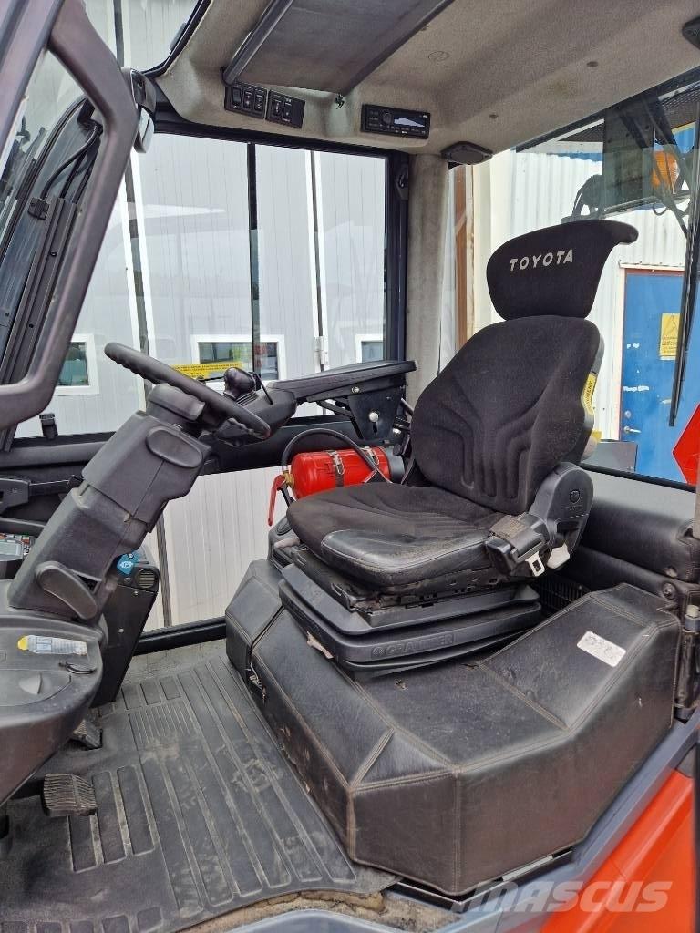 Toyota 8 FDJF 35 Diesel Forklifts