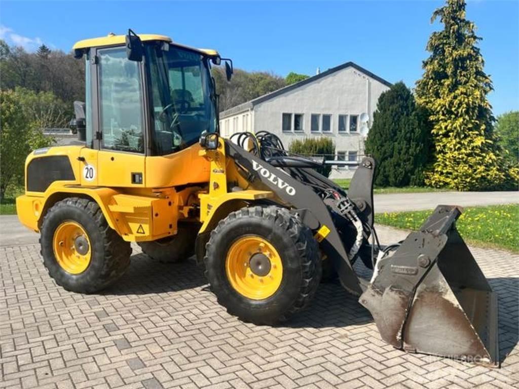 Volvo L30G Wheel Loaders