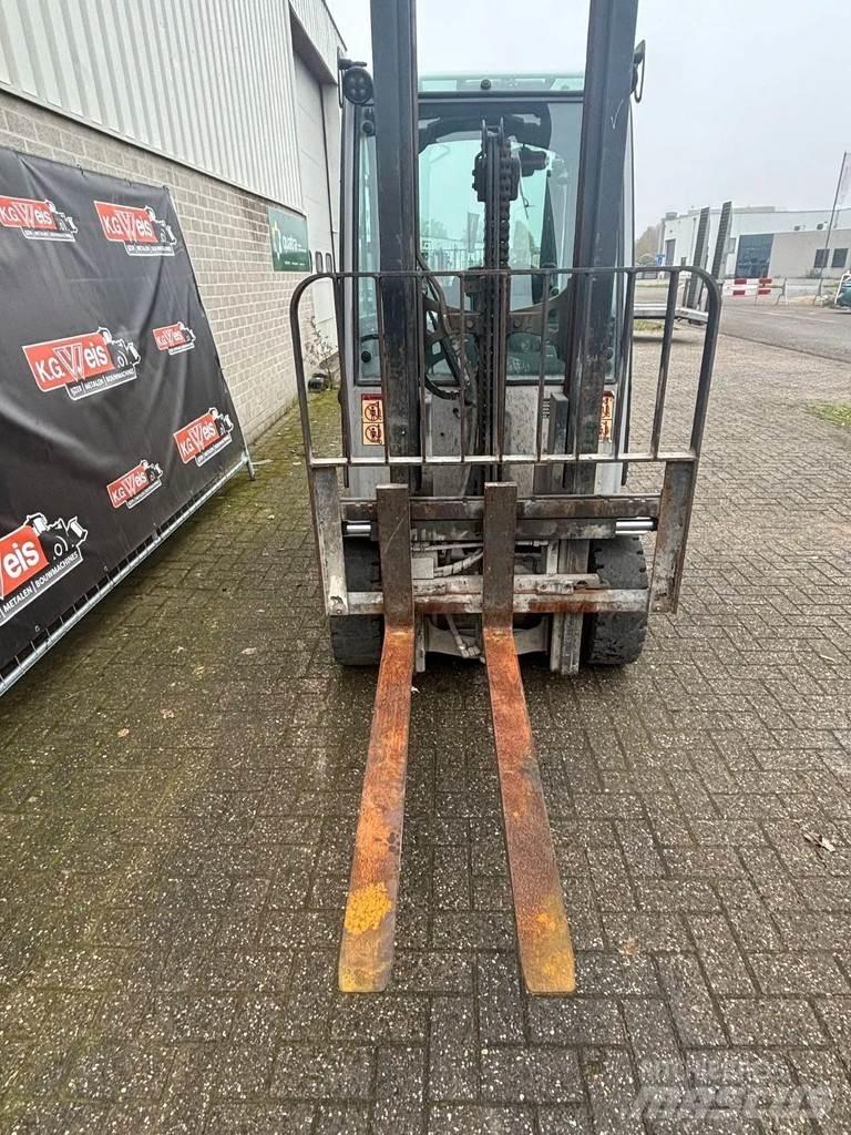 Still RX70-25T LPG trucks