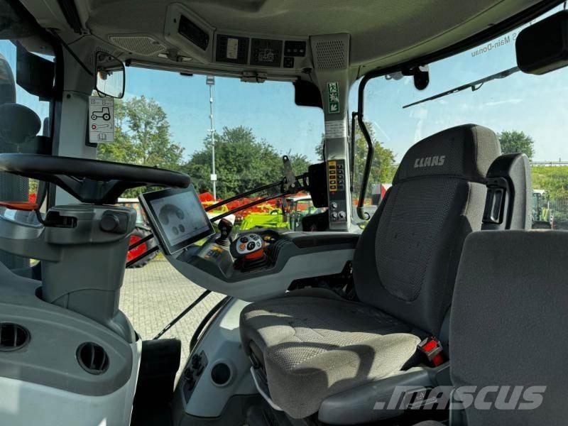 CLAAS AXION 810 Tractors