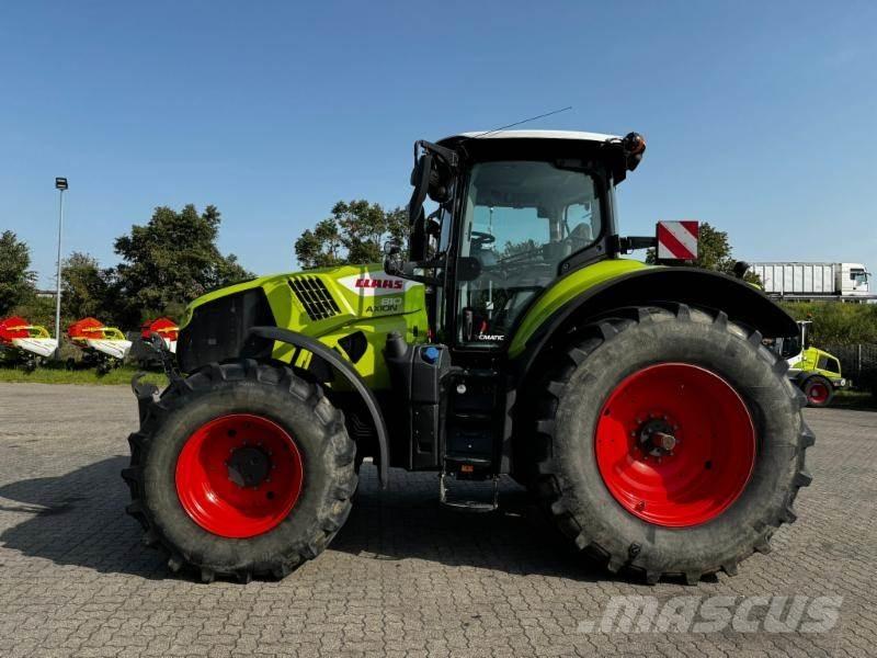 CLAAS AXION 810 Tractors