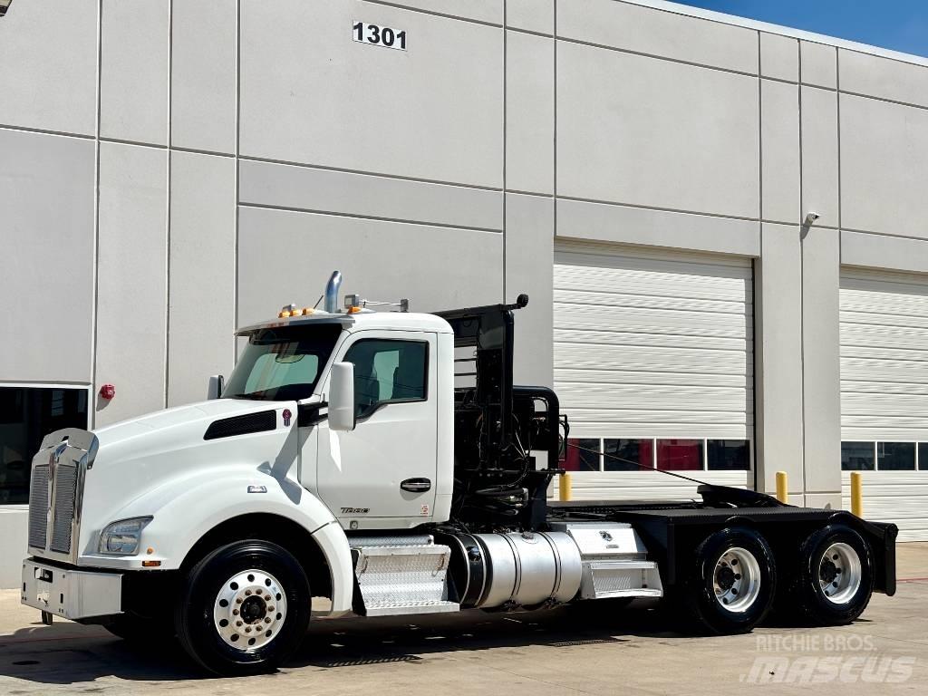 Kenworth T 880 Tow Trucks / Wreckers