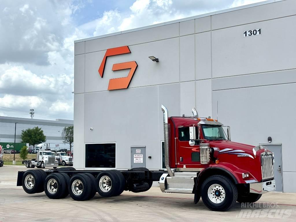 Kenworth T 800 Conventional Trucks / Tractor Trucks