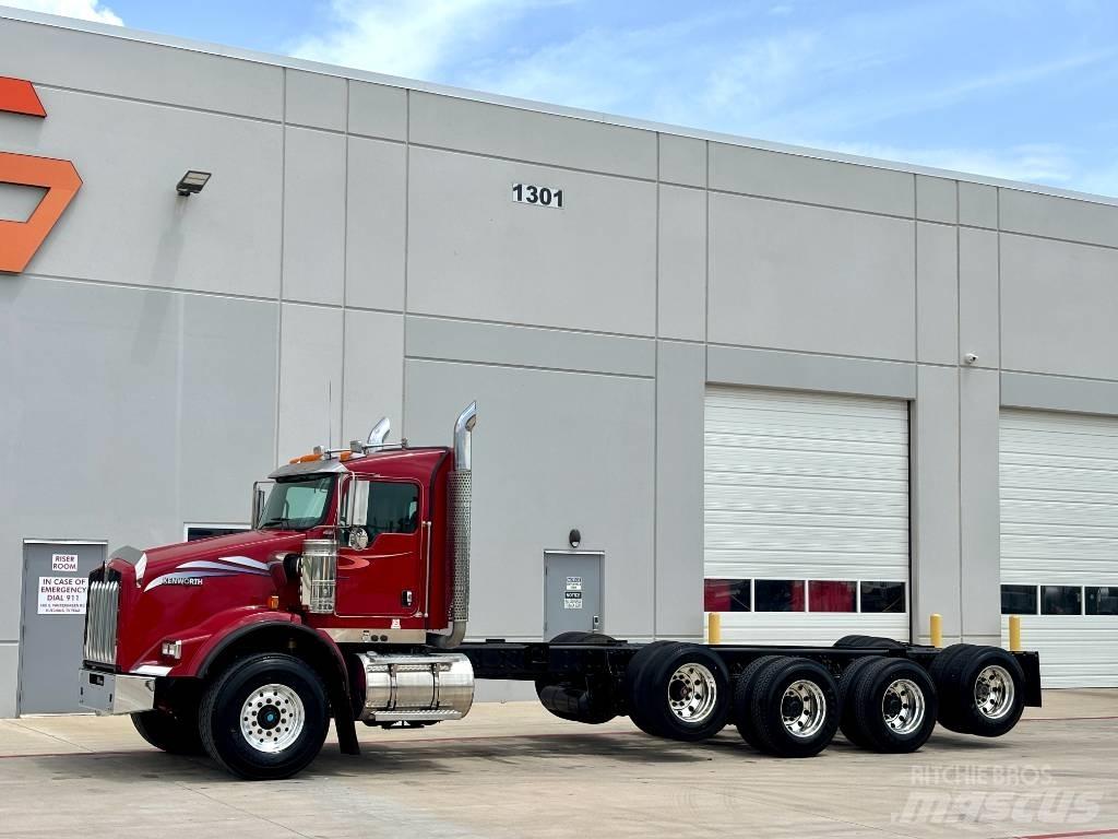 Kenworth T 800 Conventional Trucks / Tractor Trucks
