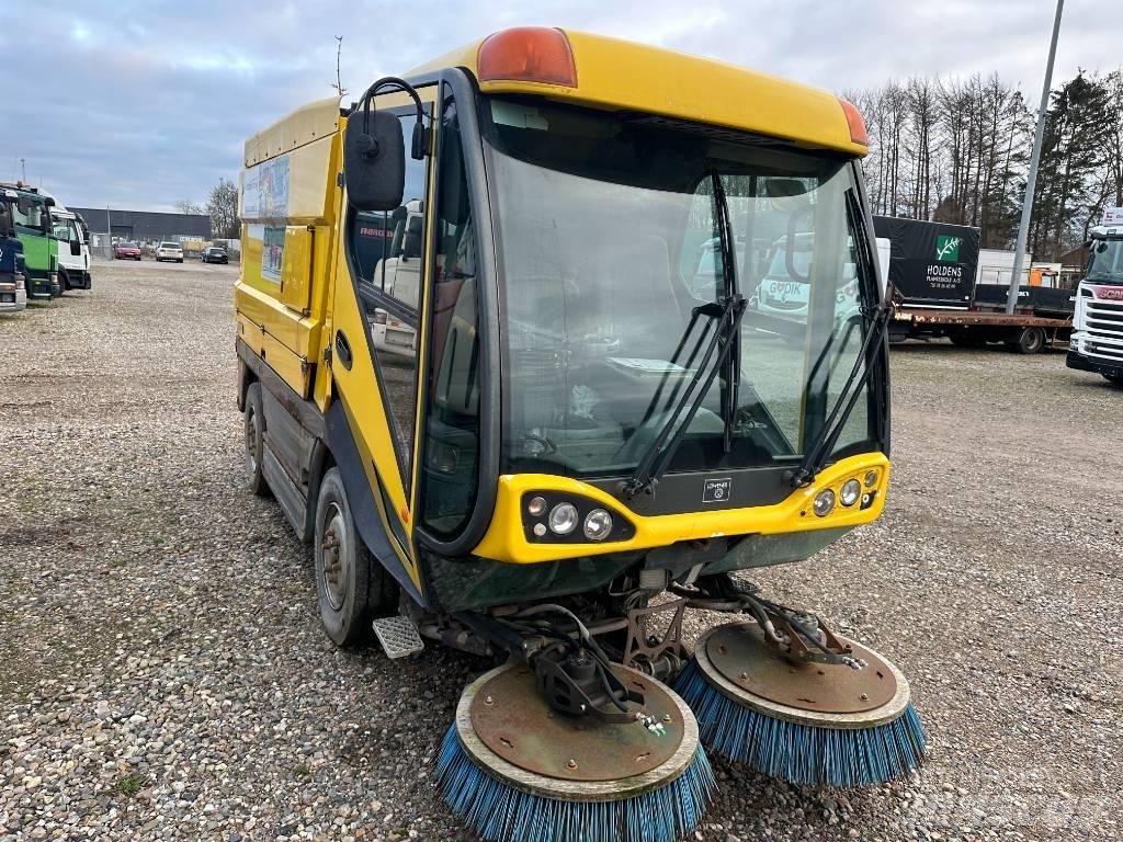 Johnston CN400 Sweepers