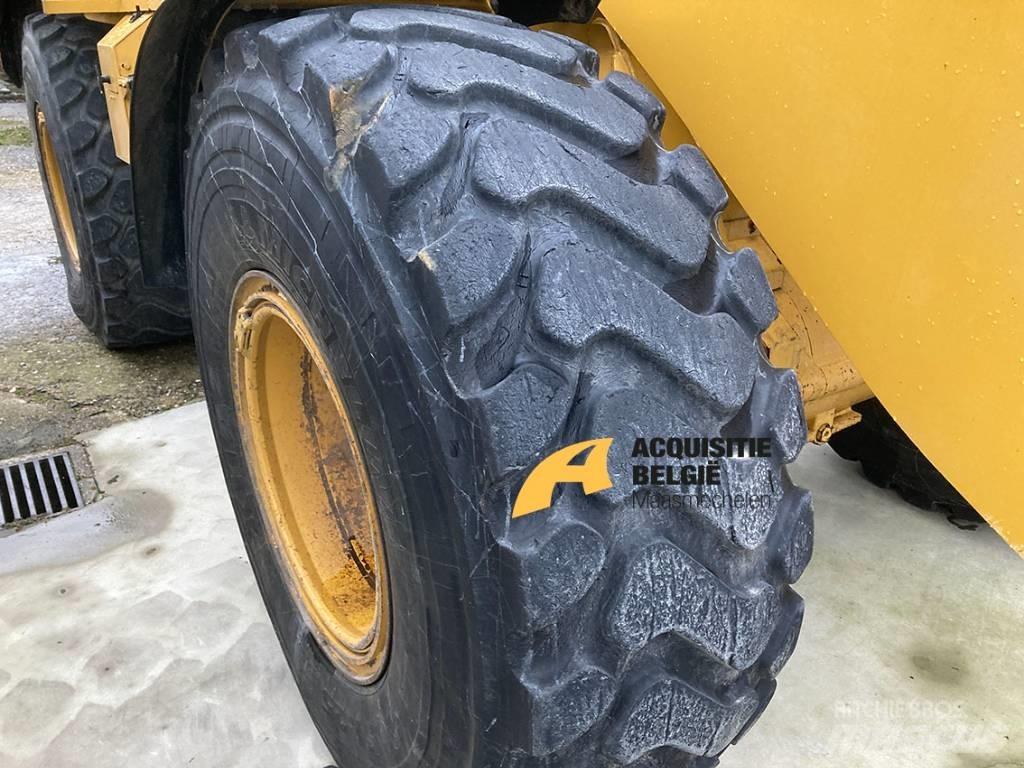 CAT 930M Wheel Loaders