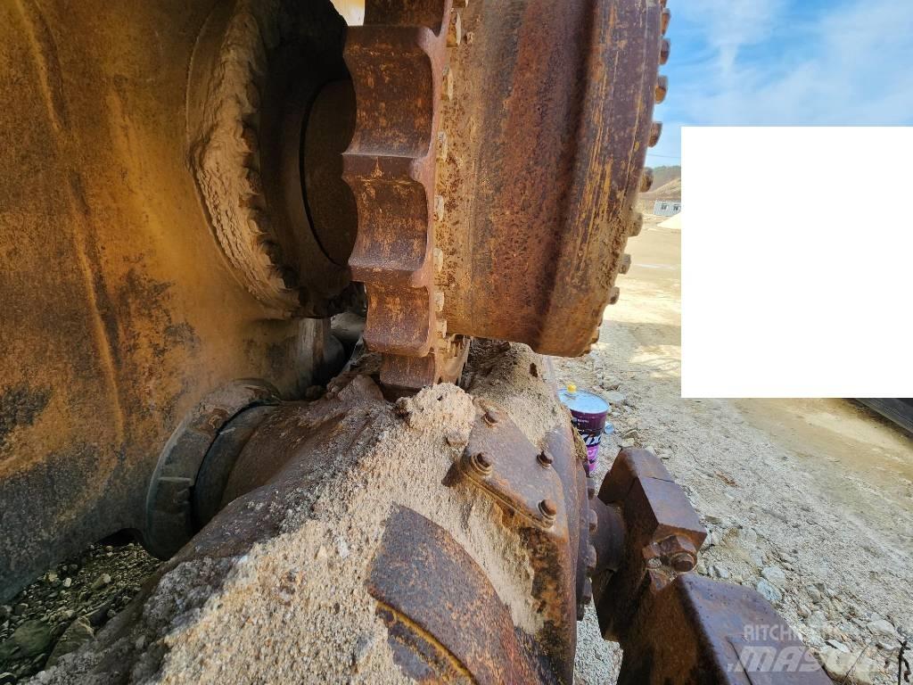 CAT D 9 N Crawler dozers