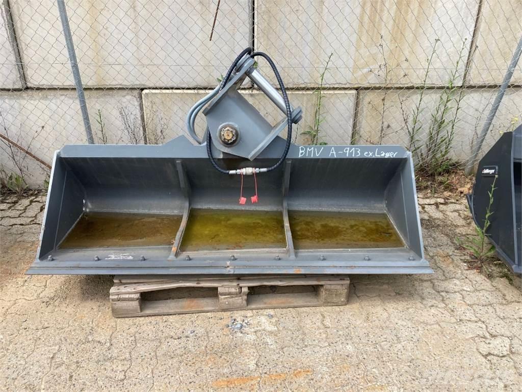  GRL SW 33 Backhoes