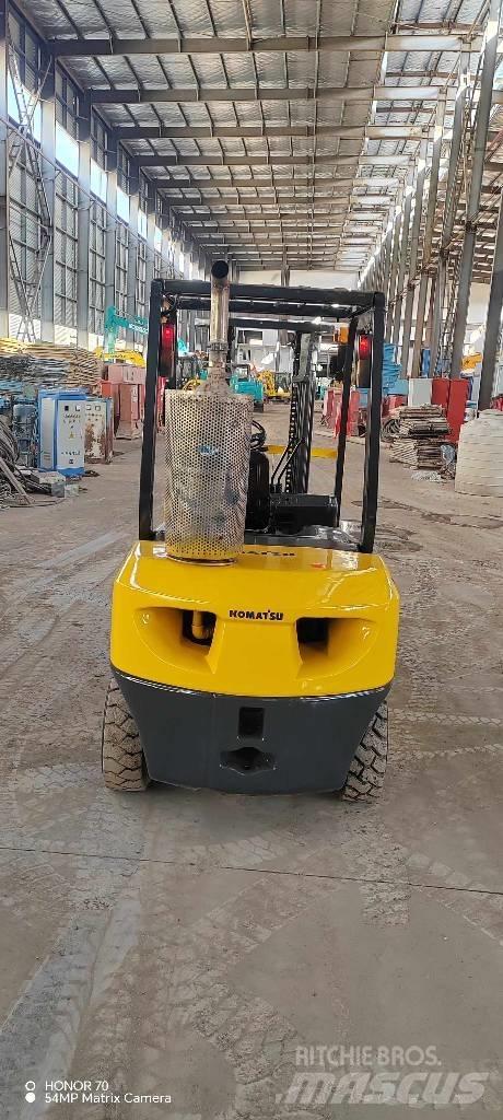 Komatsu FD 30 T-14 Diesel Forklifts