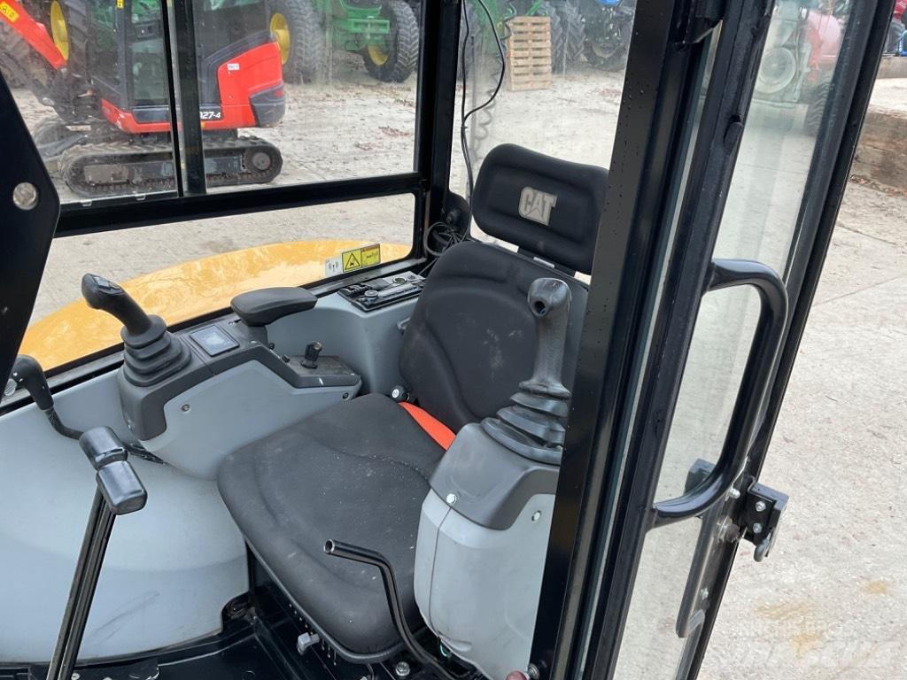 CAT 302.7 D CR Mini Excavators <7t (Mini Diggers)